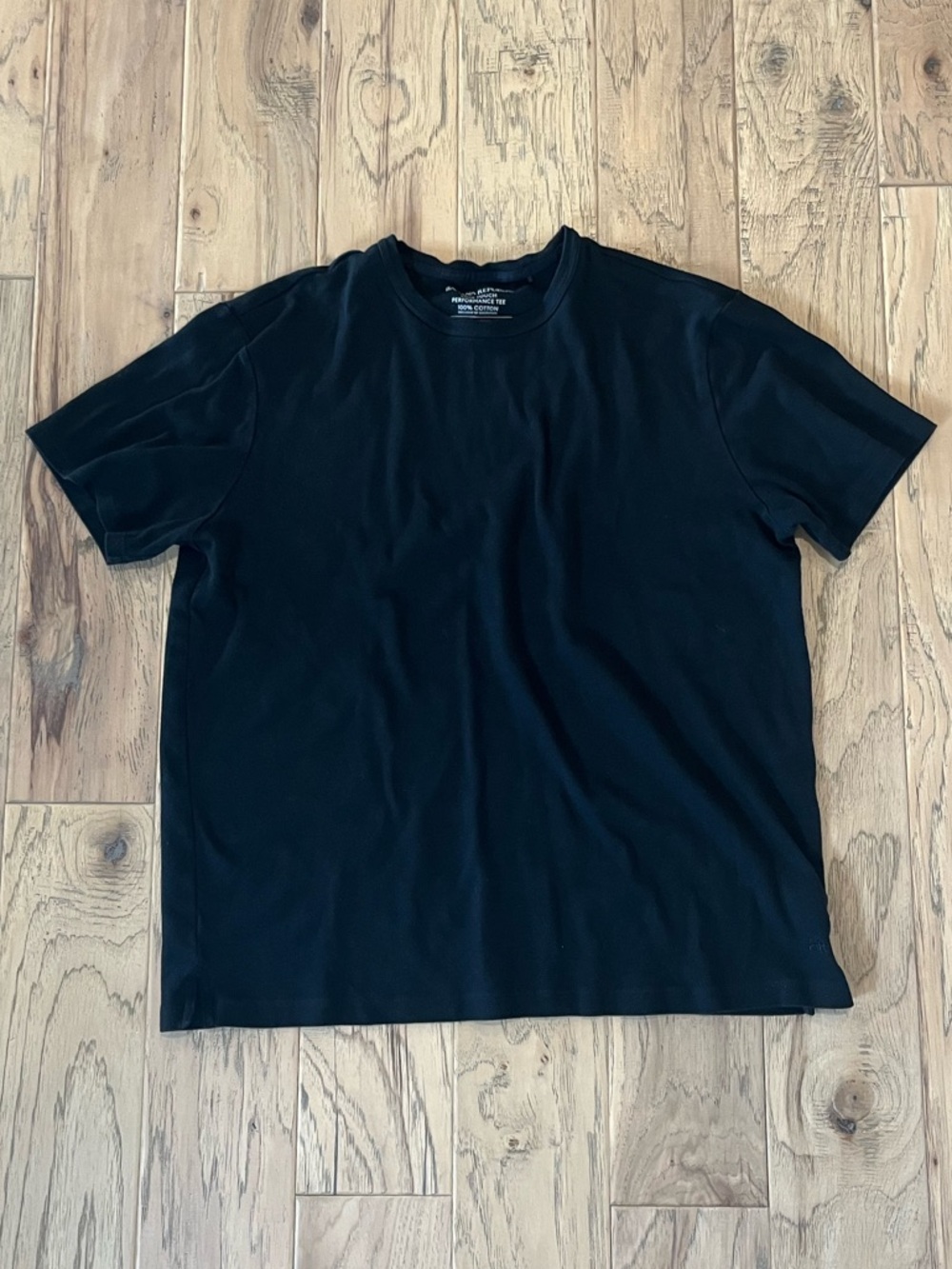 Banana Republic Men's Black Luxe Touch Performance Crewneck Tee, size XL